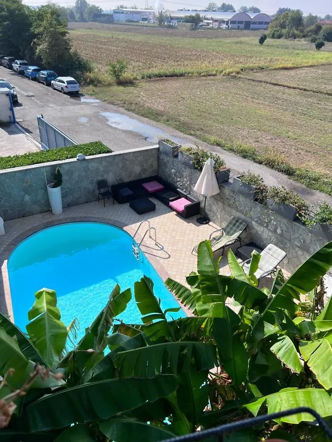 Fiera Milano Rho 5 Bed & Breakfast Bareggio